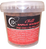 Насадка Cotswold Baits Drilled Pellets 16mm CHILLI GARLIC SAUSAGE