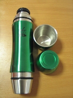 Термос с двумя кружками зеленый